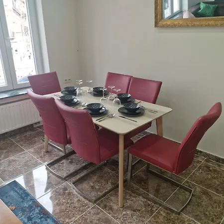 Luxe Apartment *